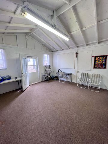 24480 County Road 255, Pittsburg, MO 65724