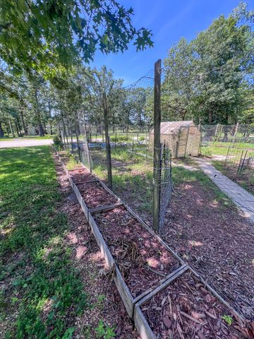 24480 County Road 255, Pittsburg, MO 65724