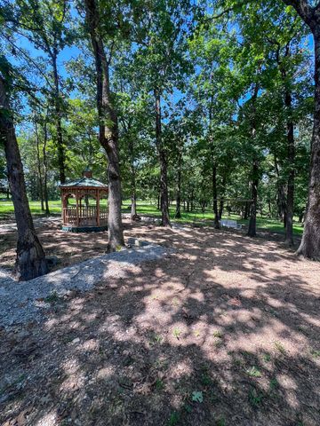 24480 County Road 255, Pittsburg, MO 65724