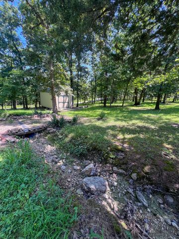 24480 County Road 255, Pittsburg, MO 65724