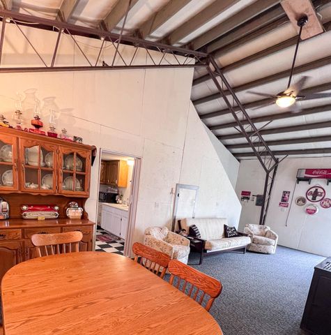 24480 County Road 255, Pittsburg, MO 65724