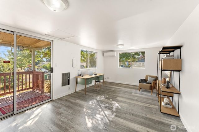 4452 S Rose Street, Seattle, WA 98118