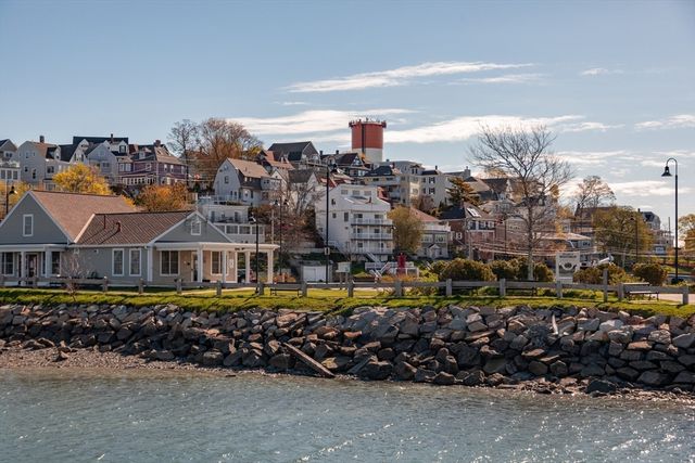 51 Harbor View Ave PH3, Winthrop, MA 02152