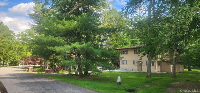 Chelsea Lane, Rock Hill, NY 12775