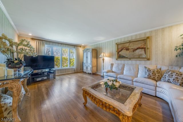 29 Candace Ln, Chatham Twp., NJ 07928