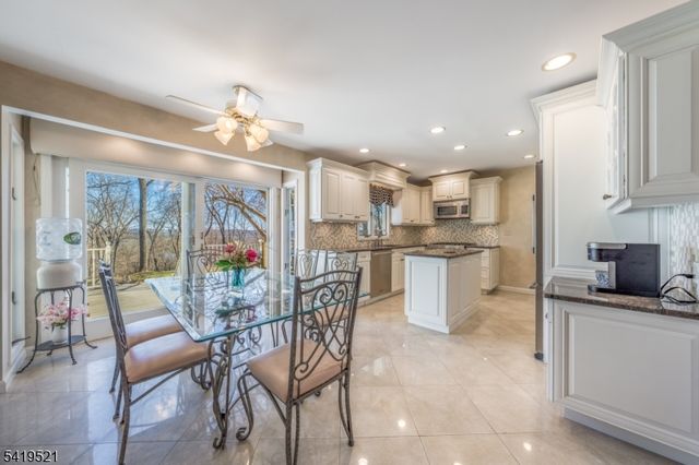 29 Candace Ln, Chatham Twp., NJ 07928