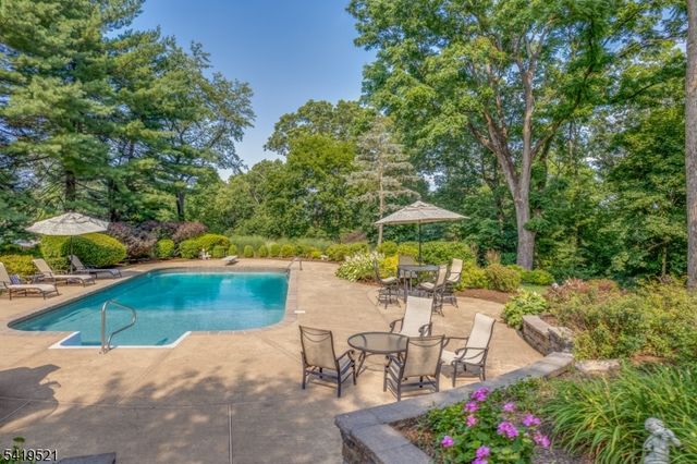 29 Candace Ln, Chatham Twp., NJ 07928