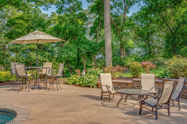 29 Candace Ln, Chatham Twp., NJ 07928