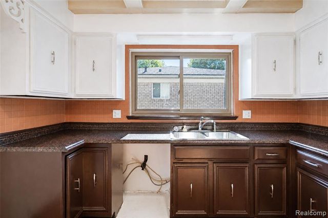 45429 Brunswick Drive, Canton, MI 48187