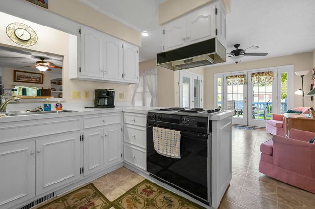 7600 Driftwood Dr., Myrtle Beach, SC 29572