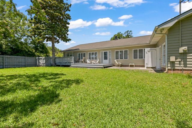 7600 Driftwood Dr., Myrtle Beach, SC 29572