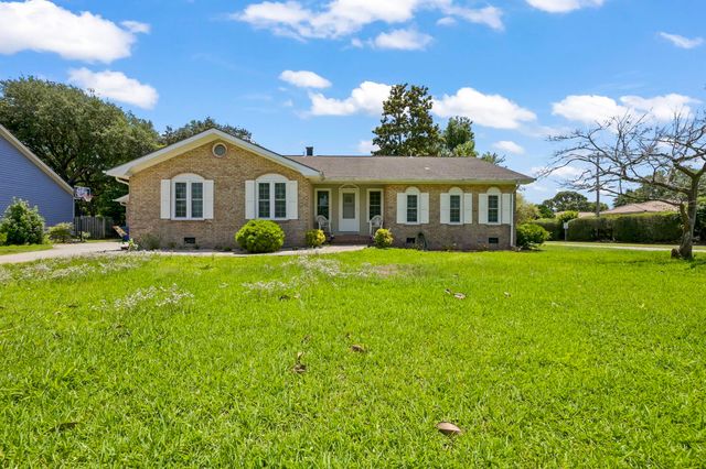 7600 Driftwood Dr., Myrtle Beach, SC 29572