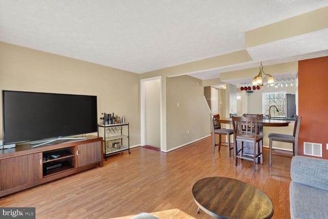 1604 10TH ST S, Arlington, VA 22204