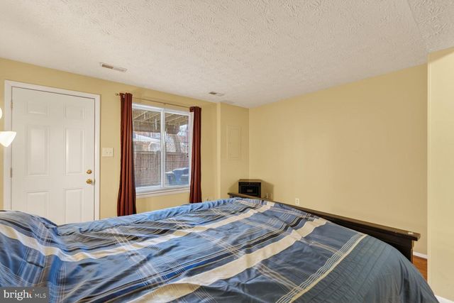 1604 10TH ST S, Arlington, VA 22204