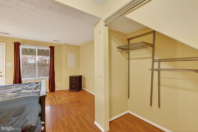 1604 10TH ST S, Arlington, VA 22204