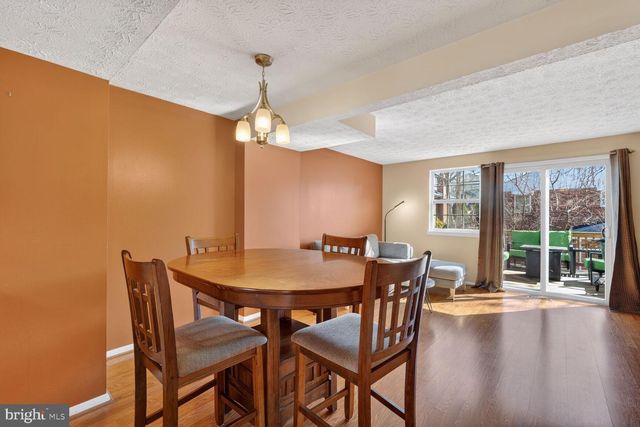 1604 10TH ST S, Arlington, VA 22204