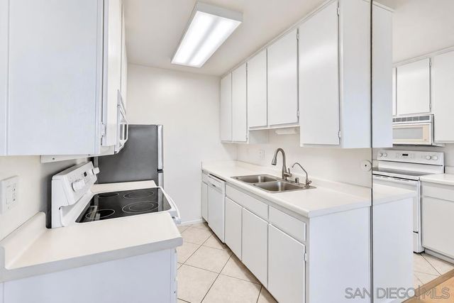 1855 Diamond St 220, San Diego, CA 92109