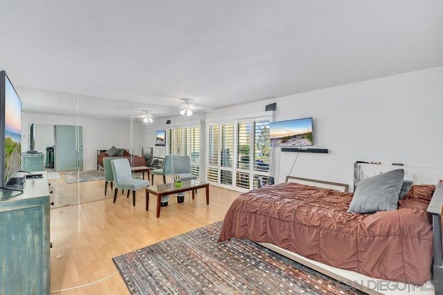 1855 Diamond St 220, San Diego, CA 92109