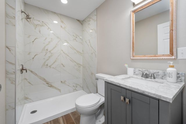 542 W Sunrise Dr, Wichita, KS 67217