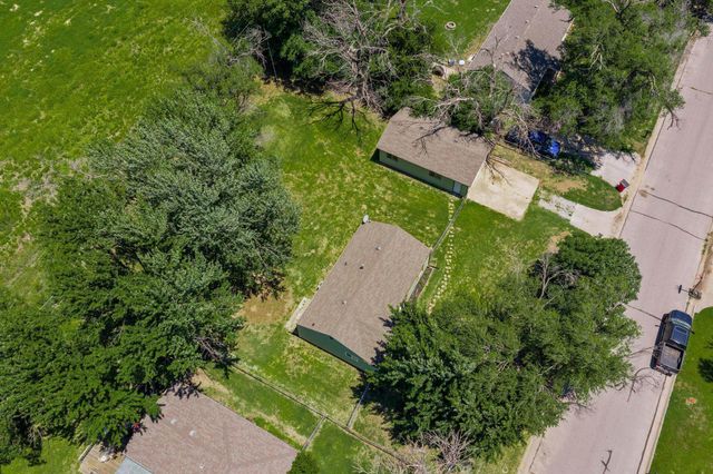 542 W Sunrise Dr, Wichita, KS 67217