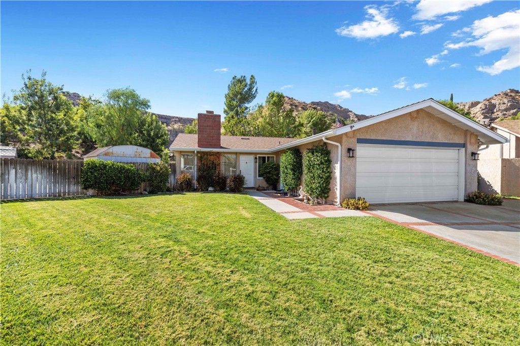 14719 Zinnia Court, Canyon Country, CA 91387 — exterior