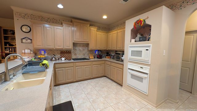13407 Heights Hall, San Antonio, TX 78230