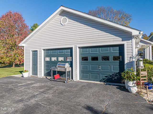 19230 Sterling Drive, Abingdon, VA 24211