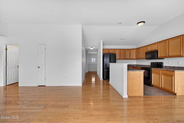 36 Governor Circle, Albany, NY 12208