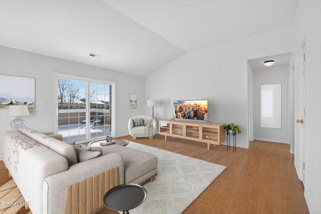 36 Governor Circle, Albany, NY 12208