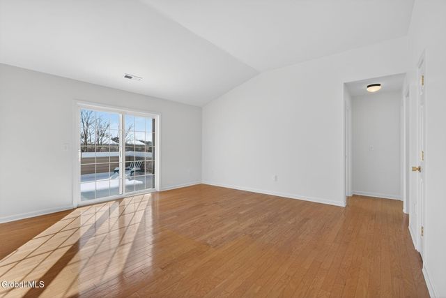 36 Governor Circle, Albany, NY 12208