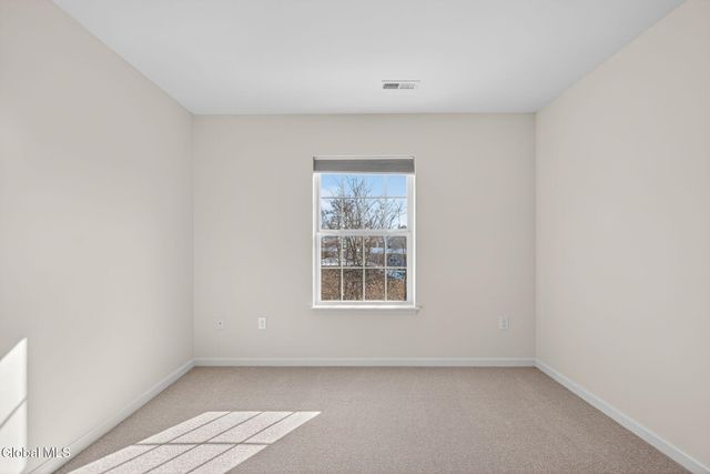 36 Governor Circle, Albany, NY 12208