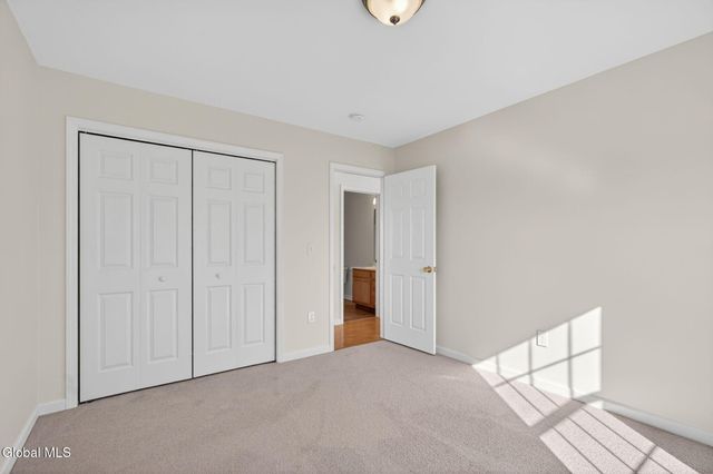 36 Governor Circle, Albany, NY 12208