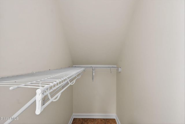 36 Governor Circle, Albany, NY 12208