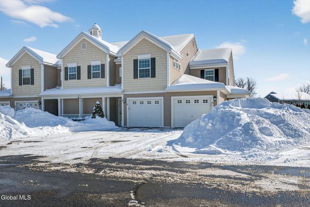 36 Governor Circle, Albany, NY 12208