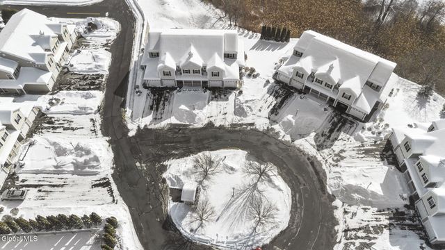 36 Governor Circle, Albany, NY 12208