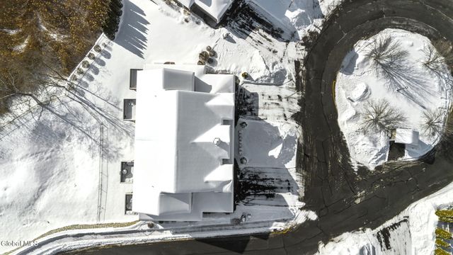 36 Governor Circle, Albany, NY 12208