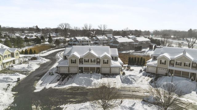 36 Governor Circle, Albany, NY 12208