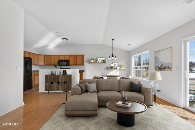 36 Governor Circle, Albany, NY 12208