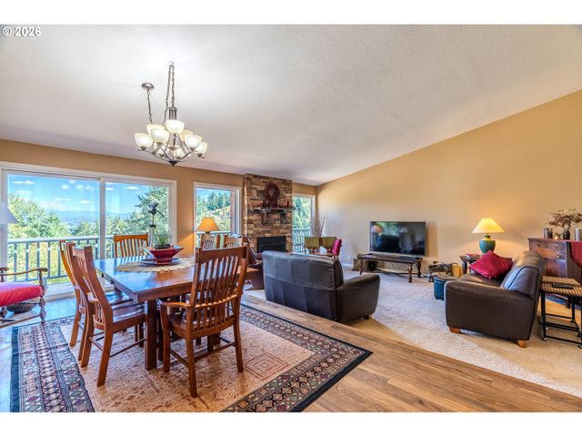 10900 Se 258TH Pl, Damascus, OR 97089