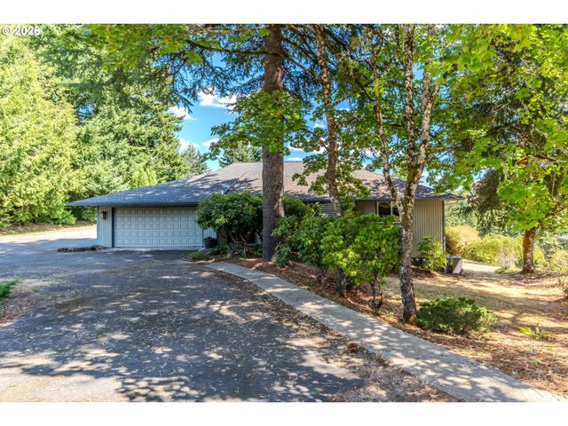 10900 Se 258TH Pl, Damascus, OR 97089