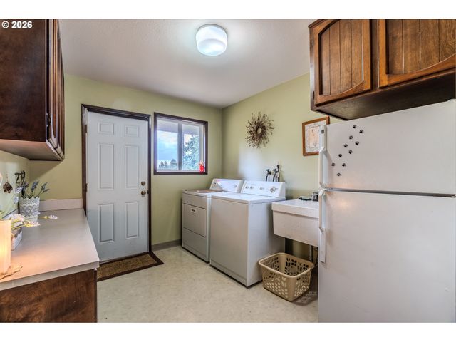 10900 Se 258TH Pl, Damascus, OR 97089