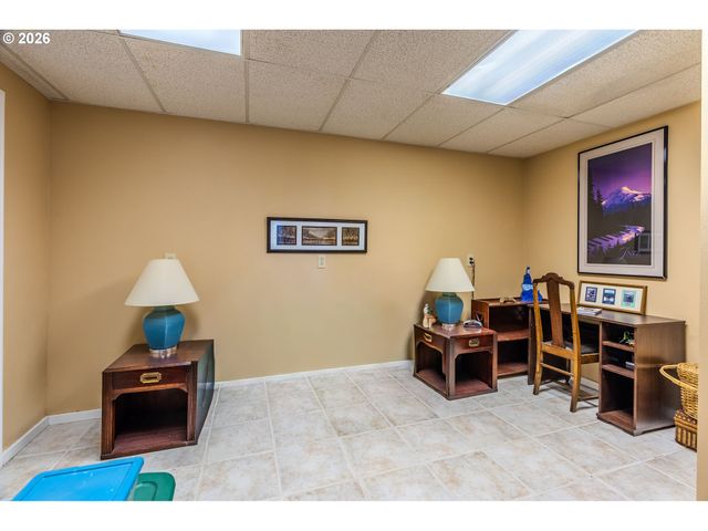 10900 Se 258TH Pl, Damascus, OR 97089