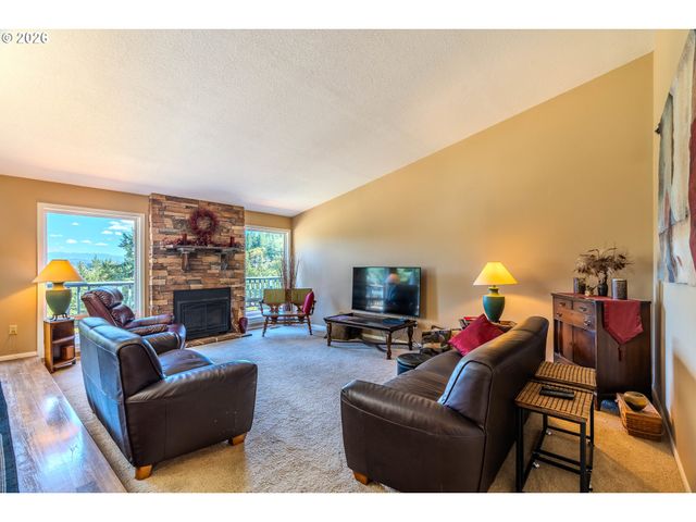10900 Se 258TH Pl, Damascus, OR 97089