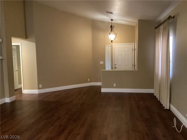 8305 Valley Stream Avenue, Las Vegas, NV 89131