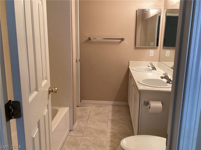 8305 Valley Stream Avenue, Las Vegas, NV 89131