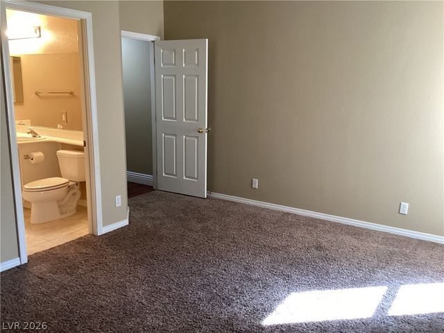 8305 Valley Stream Avenue, Las Vegas, NV 89131