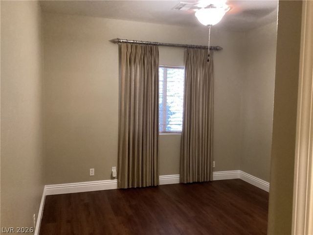 8305 Valley Stream Avenue, Las Vegas, NV 89131