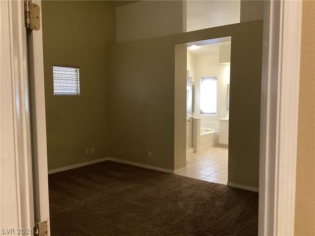 8305 Valley Stream Avenue, Las Vegas, NV 89131