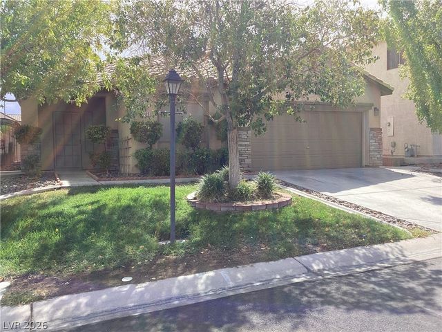 8305 Valley Stream Avenue, Las Vegas, NV 89131