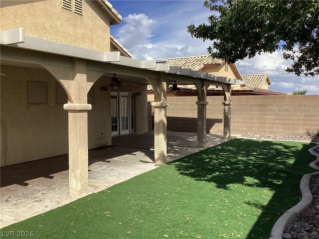 8305 Valley Stream Avenue, Las Vegas, NV 89131